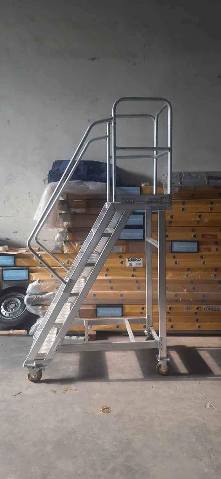 Tangga dorong Rolling Ladders Mobile stairs 2 meter - Gambar 6
