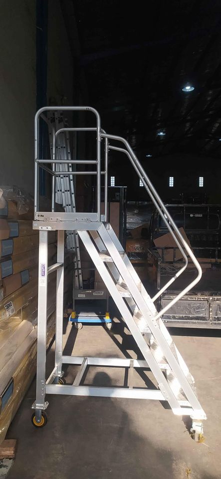 Tangga dorong Rolling Ladders Mobile stairs 2 meter - Gambar 4